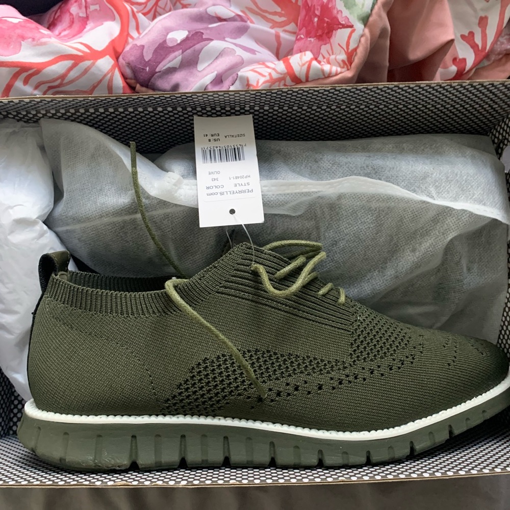 Perry Ellis olive green
